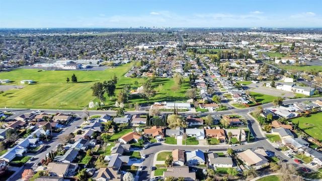 7517 Addison Way, Sacramento, CA 95822