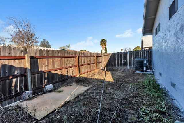 7517 Addison Way, Sacramento, CA 95822