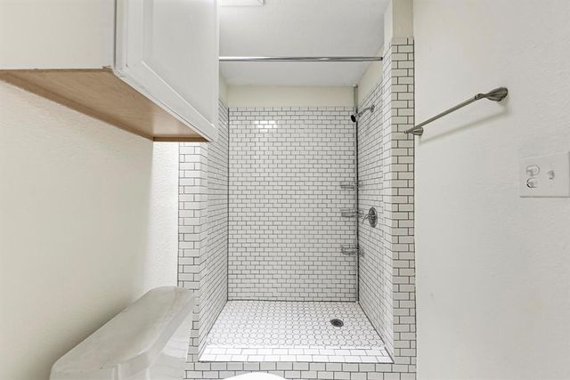 1010 W 23rd ST 2, Austin, TX 78705