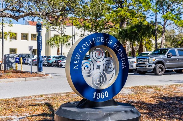 5013 BAY SHORE ROAD, Sarasota, FL 34234