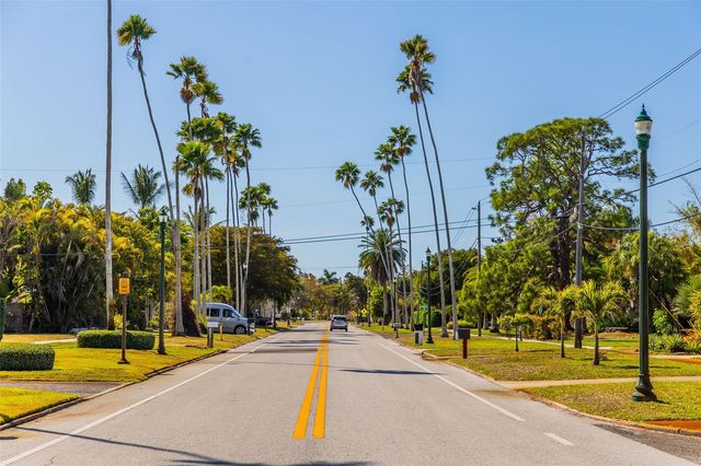 5013 BAY SHORE ROAD, Sarasota, FL 34234