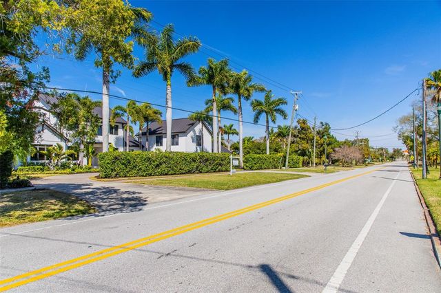 5013 BAY SHORE ROAD, Sarasota, FL 34234