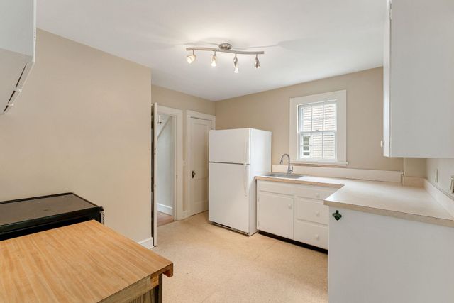 39 Latham Court, Burlington, VT 05401