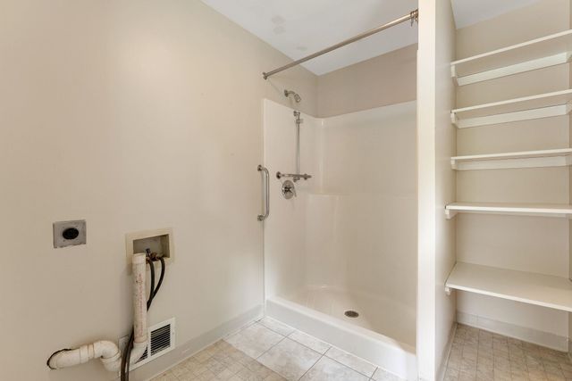 39 Latham Court, Burlington, VT 05401