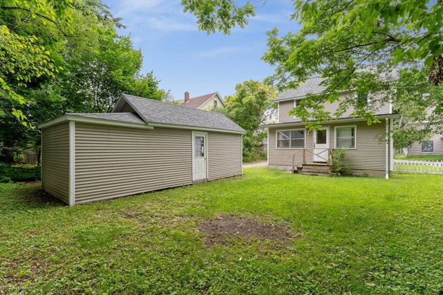 39 Latham Court, Burlington, VT 05401