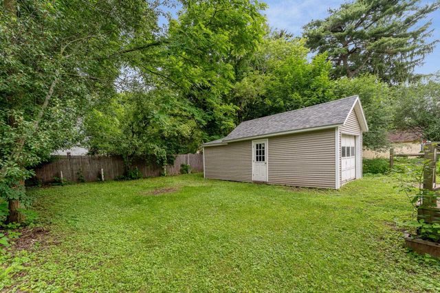 39 Latham Court, Burlington, VT 05401