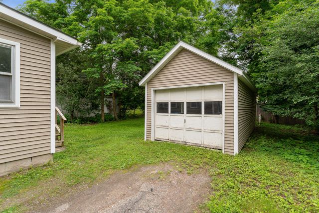 39 Latham Court, Burlington, VT 05401