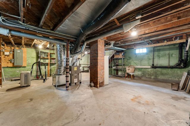 39 Latham Court, Burlington, VT 05401