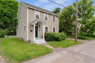 39 Latham Court, Burlington, VT 05401