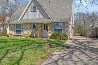 1209 Wildwood Drive, Arlington, TX 76011