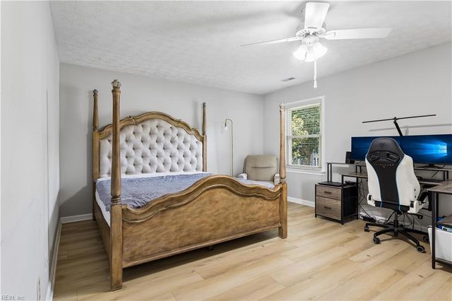 107 Swanson CT, Yorktown, VA 23693