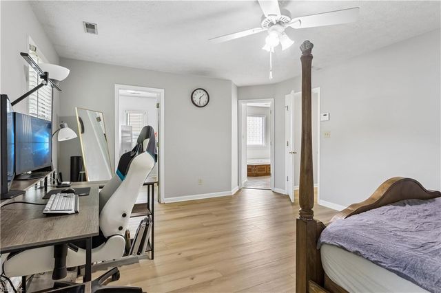 107 Swanson CT, Yorktown, VA 23693