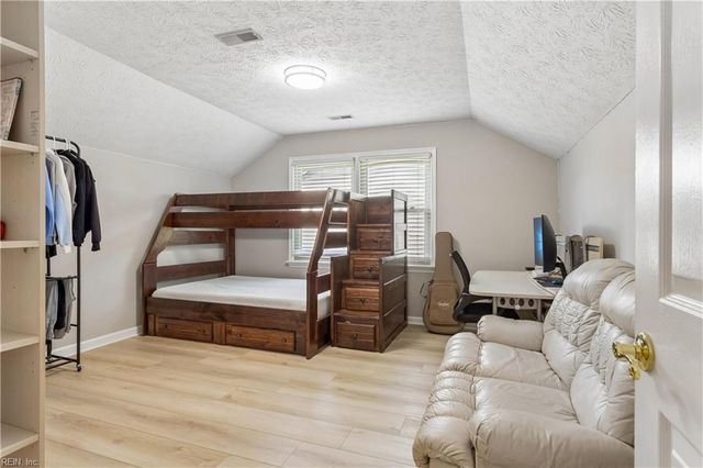 107 Swanson CT, Yorktown, VA 23693