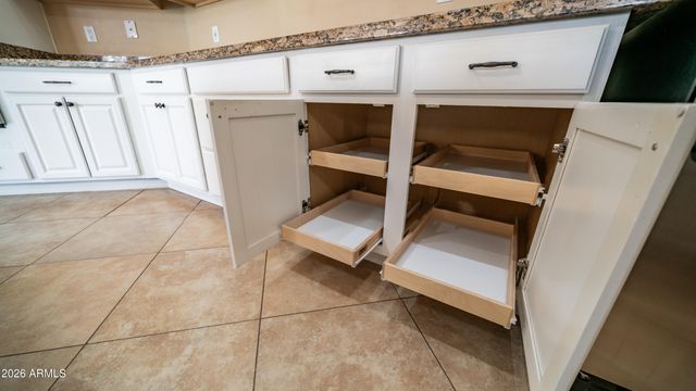 313 W VERDE Lane, Tempe, AZ 85284
