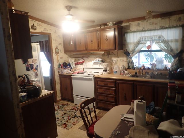 128 Dorothy, Lakehills, TX 78063