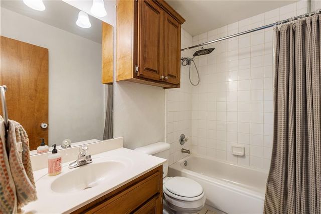 1724 Monterey Place, Edmond, OK 73013