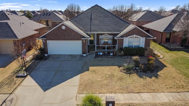 1724 Monterey Place, Edmond, OK 73013