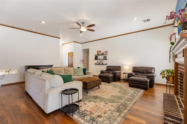 1724 Monterey Place, Edmond, OK 73013