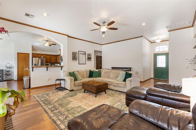 1724 Monterey Place, Edmond, OK 73013