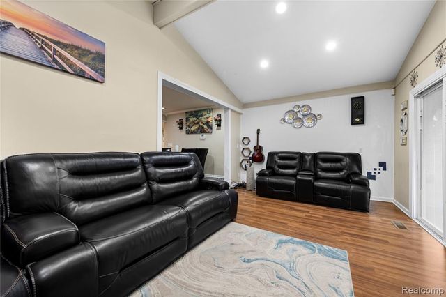 35042 Lana Lane, Sterling Heights, MI 48312