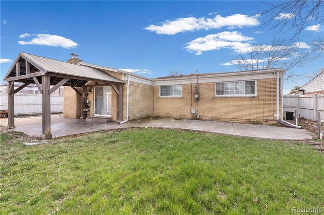 35042 Lana Lane, Sterling Heights, MI 48312