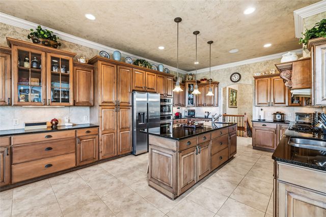 716 NE Pinnacle Court, Ankeny, IA 50021