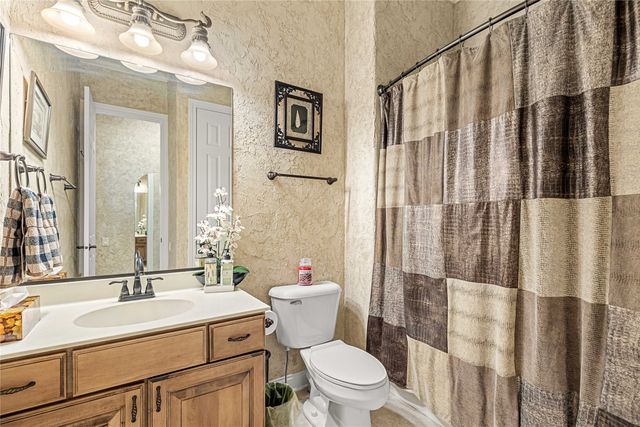 716 NE Pinnacle Court, Ankeny, IA 50021