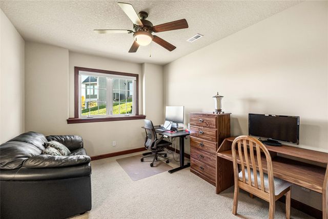 716 NE Pinnacle Court, Ankeny, IA 50021