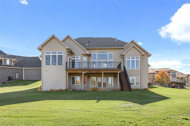 716 NE Pinnacle Court, Ankeny, IA 50021