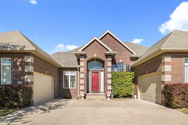 716 NE Pinnacle Court, Ankeny, IA 50021