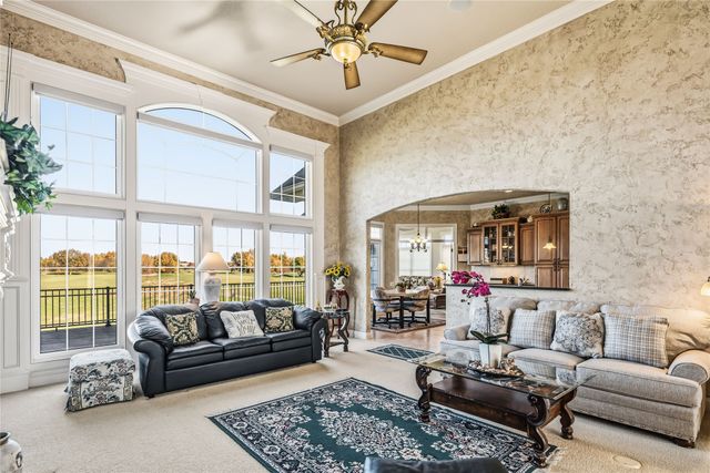 716 NE Pinnacle Court, Ankeny, IA 50021