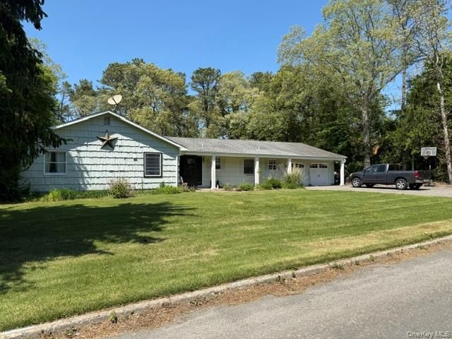 3 Estates Drive, Port Jefferson Station, NY 11776