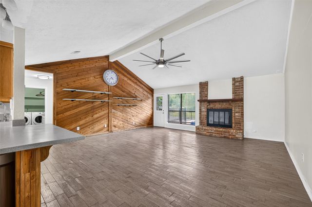 412 Westwood Drive, Friendswood, TX 77546