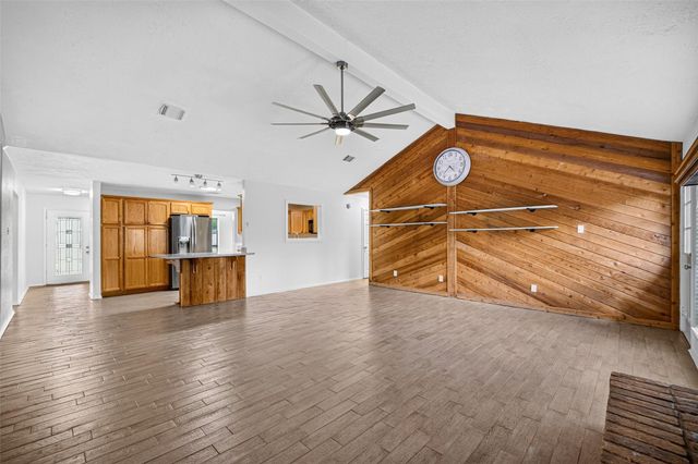 412 Westwood Drive, Friendswood, TX 77546