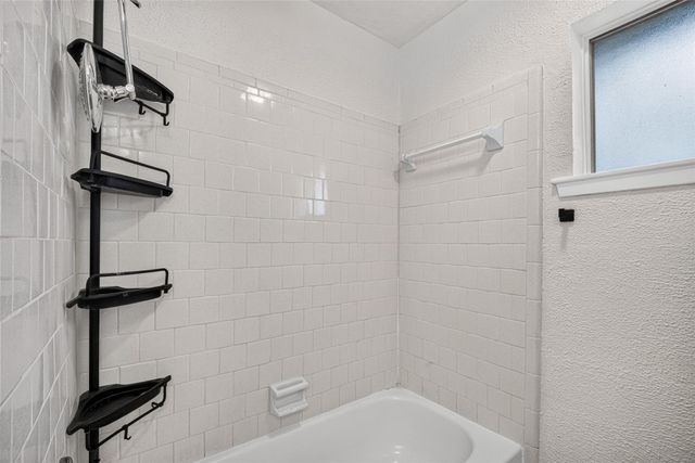 412 Westwood Drive, Friendswood, TX 77546