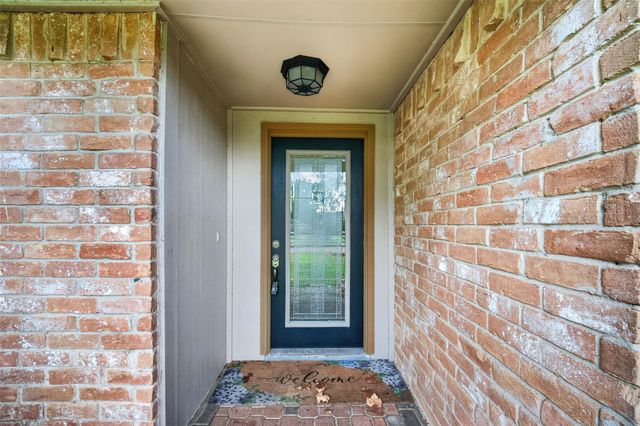 412 Westwood Drive, Friendswood, TX 77546