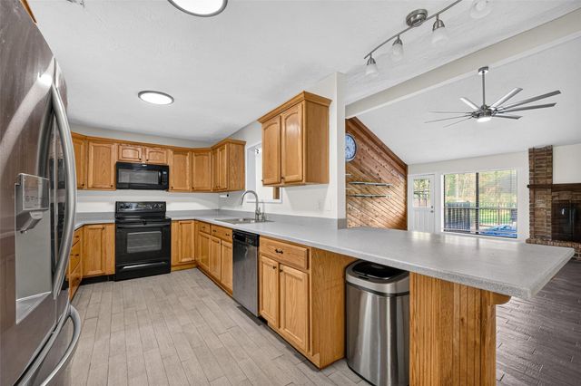 412 Westwood Drive, Friendswood, TX 77546