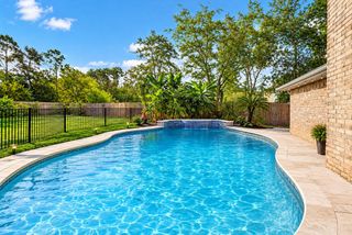 412 Westwood Drive, Friendswood, TX 77546
