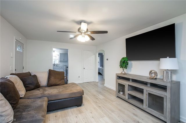 1227 Ellwood Avenue SW, Canton, OH 44710