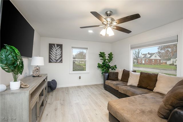 1227 Ellwood Avenue SW, Canton, OH 44710