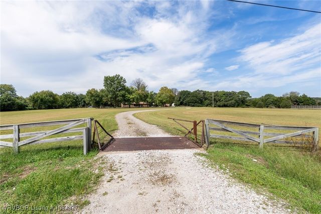 103861 US Highway 59, Sallisaw, OK 74955