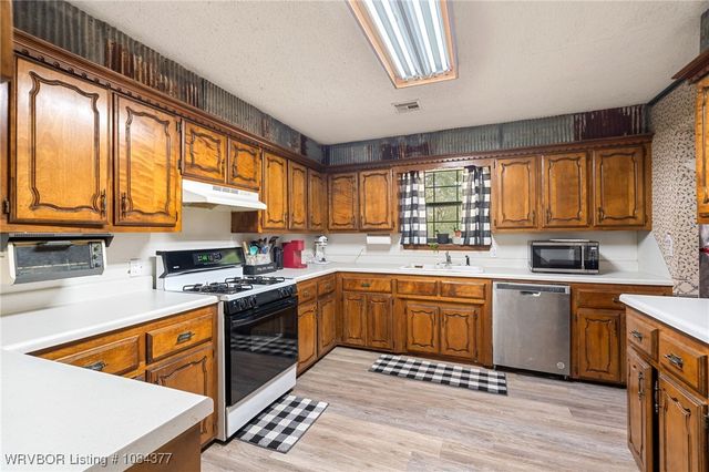 103861 US Highway 59, Sallisaw, OK 74955