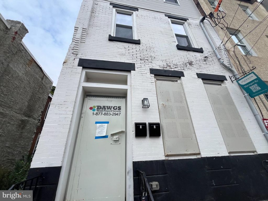 2247 N CAMAC ST, PHILADELPHIA, PA 19133 — photo 2