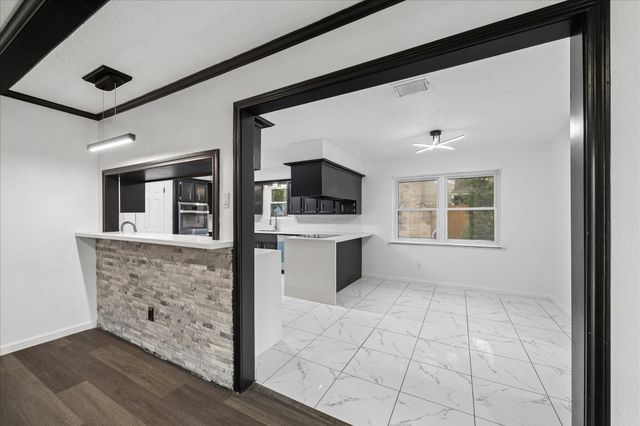 210 Weeping Oak Lane, Spring, TX 77388