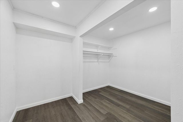 210 Weeping Oak Lane, Spring, TX 77388