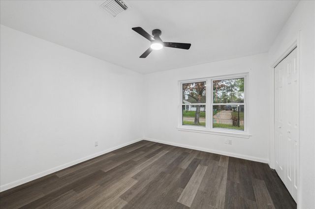 210 Weeping Oak Lane, Spring, TX 77388