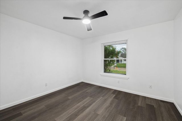 210 Weeping Oak Lane, Spring, TX 77388