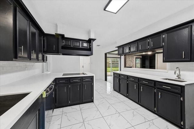 210 Weeping Oak Lane, Spring, TX 77388