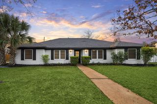 210 Weeping Oak Lane, Spring, TX 77388