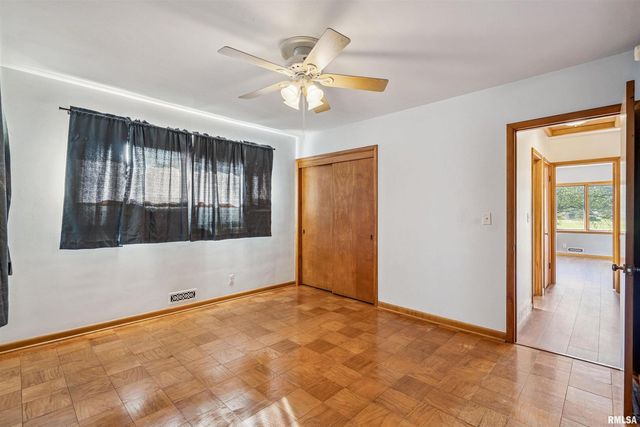 4132 Rodeo Rd Road, Davenport, IA 52806